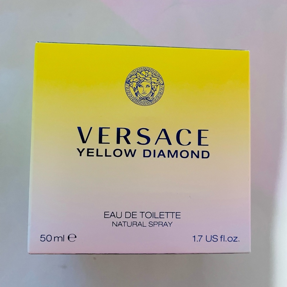 Versace Yellow Diamond Eau de Toilette Box